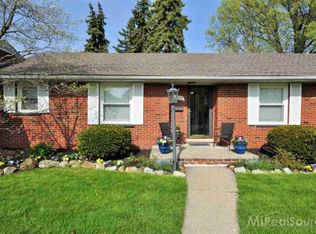 24215 Hill Ave, Warren, MI 48091