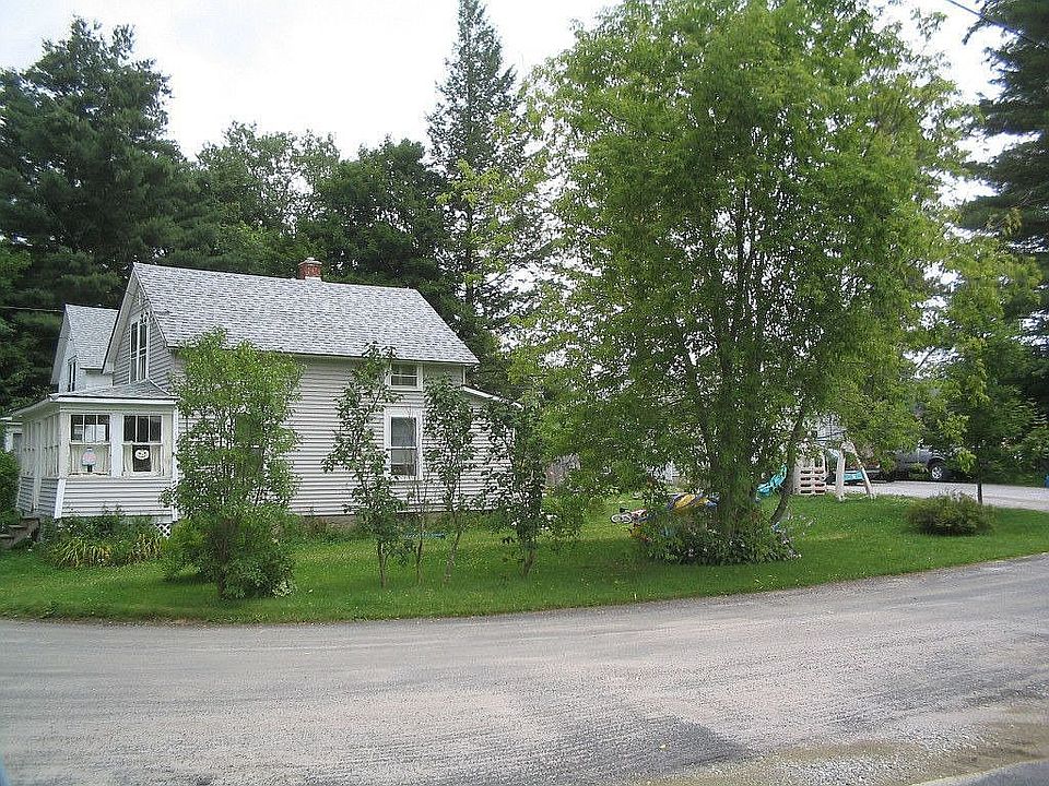 quiet dead end street