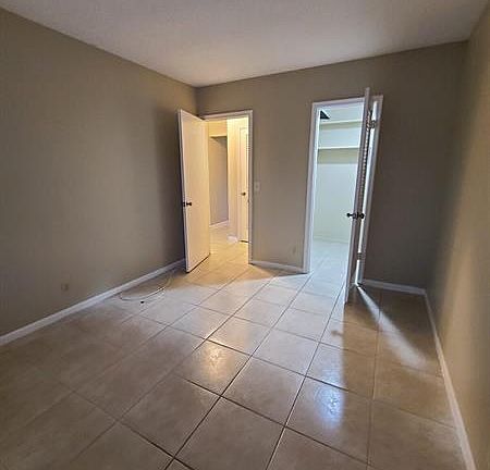 4th image of 114 Norwich E #114