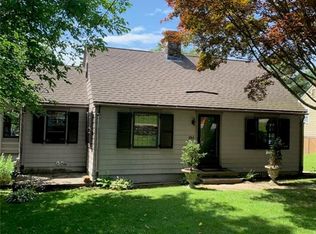 261 Highland Rd, Tiverton, RI 02878