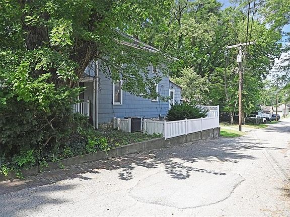 3rd image of 322 Arch St