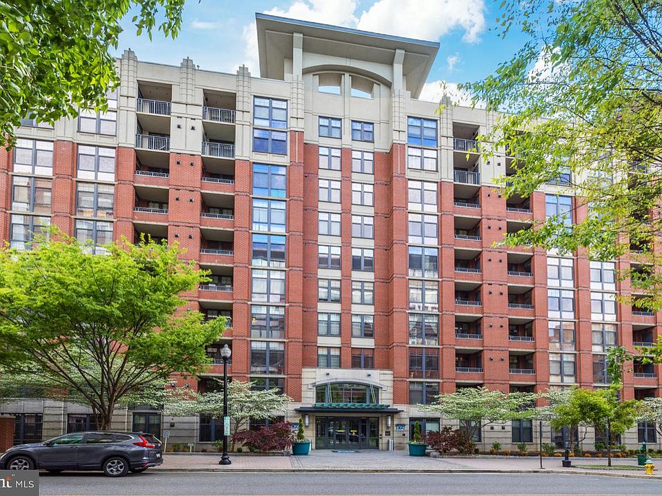 1st image of 1021 N Garfield St APT 244