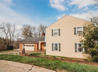 32 Ashwood Pl, Vienna, WV 26105