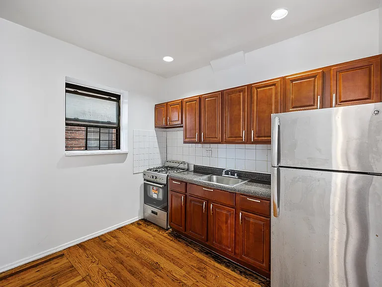 5 Linden Blvd #3A — Photo 3