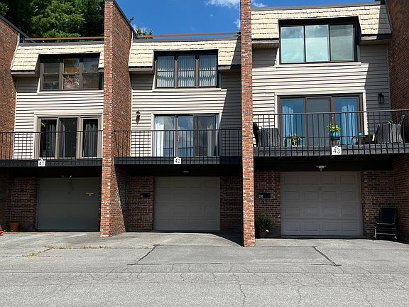 2nd image of 42 Chestnut Hls #42