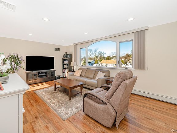 5th image of 15 Chadwick Road