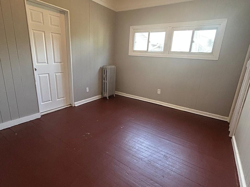 1st image of 24 Sunnyside Ter Floor 2
