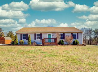 1916 Lipscomb Rd, Moneta, VA 24121