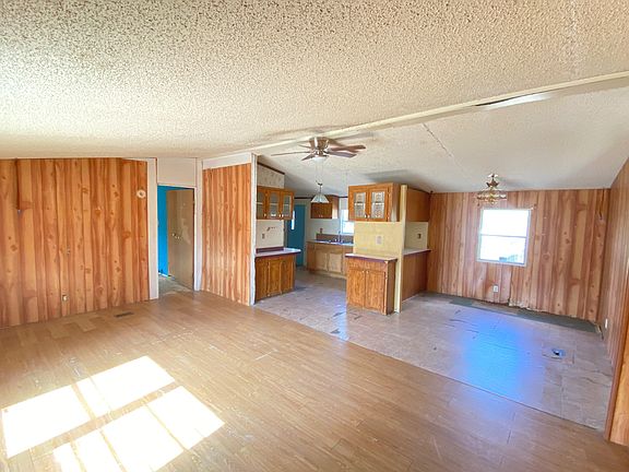 5th image of 138 Crestwood Arch