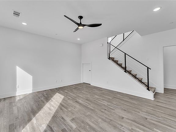 4th image of 2600 W Bonnie Ln