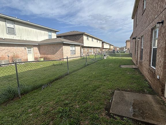 2nd image of 3209A Toledo Dr
