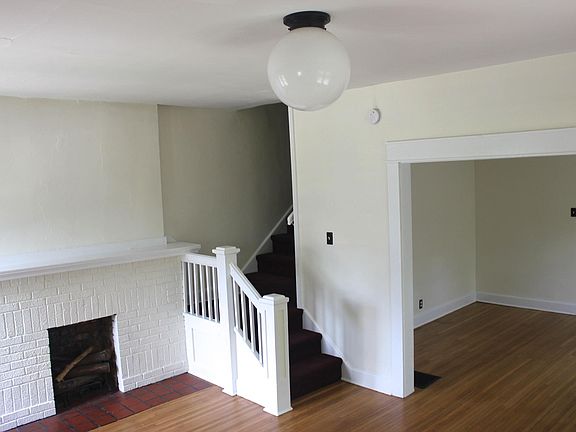 Living Room - Fireplace