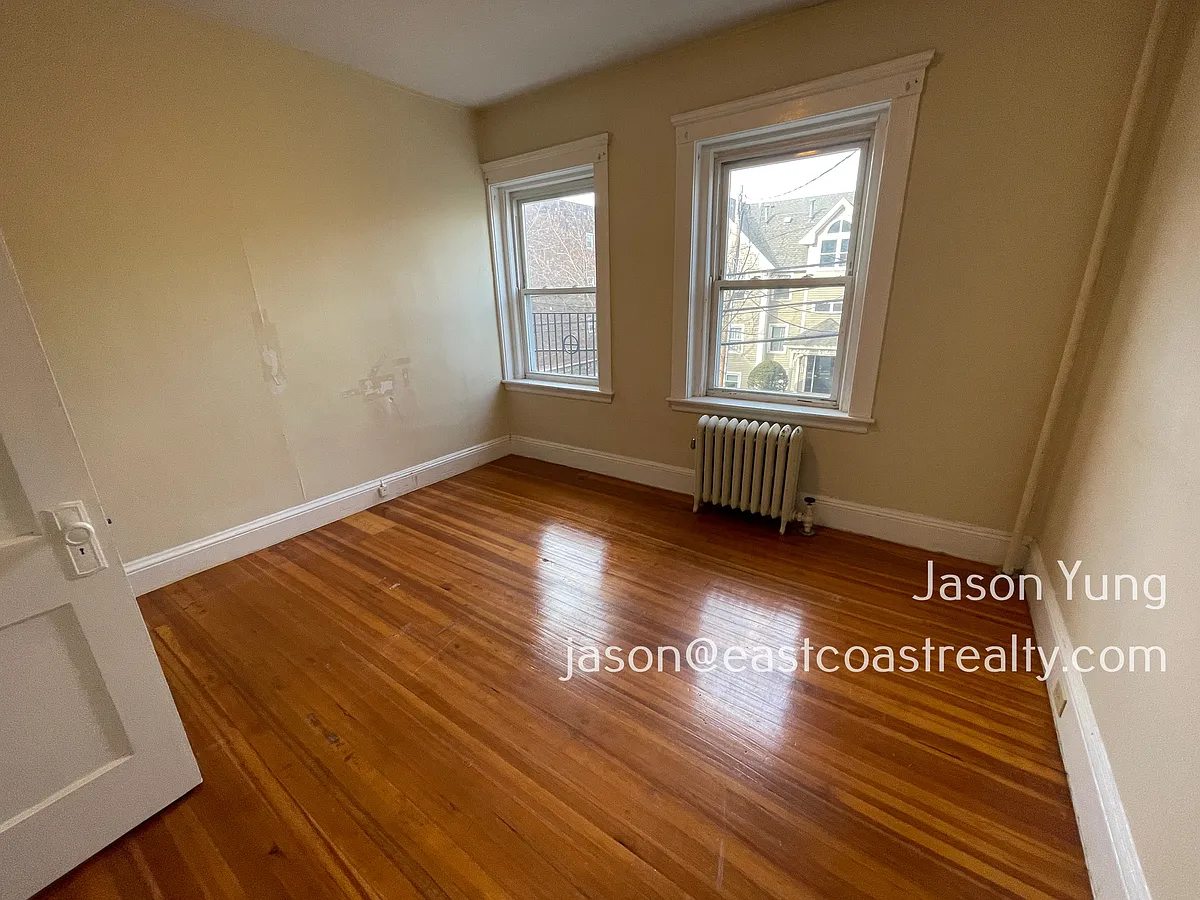 Building Photo - 15 Gardner St #6