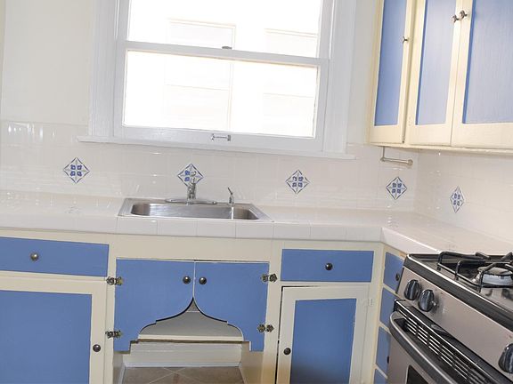 5th image of 436 1/2 N Stanley Ave