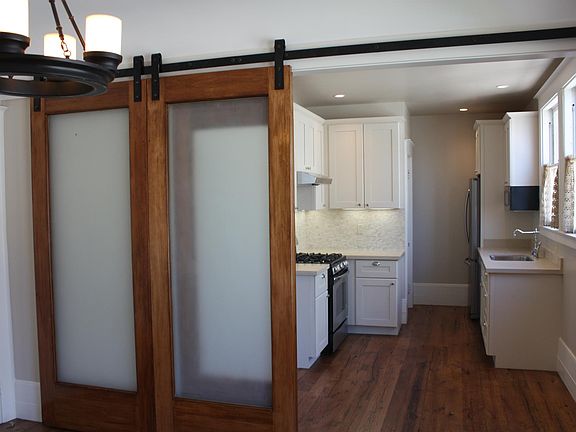 4th image of 434 Linden St