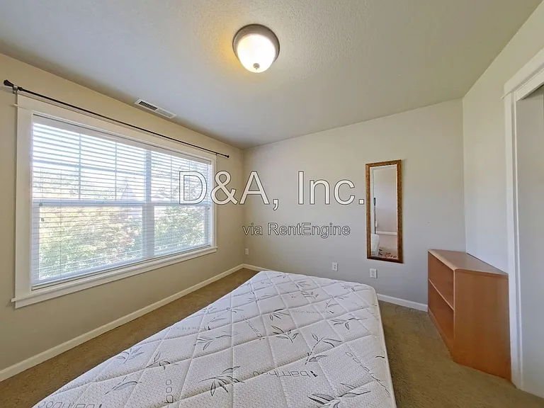 2156 Marten Ave SW — Photo 12