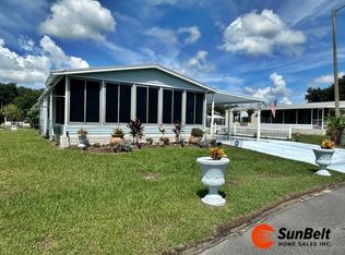 471 Petunia Dr, Fruitland Park, FL 34731