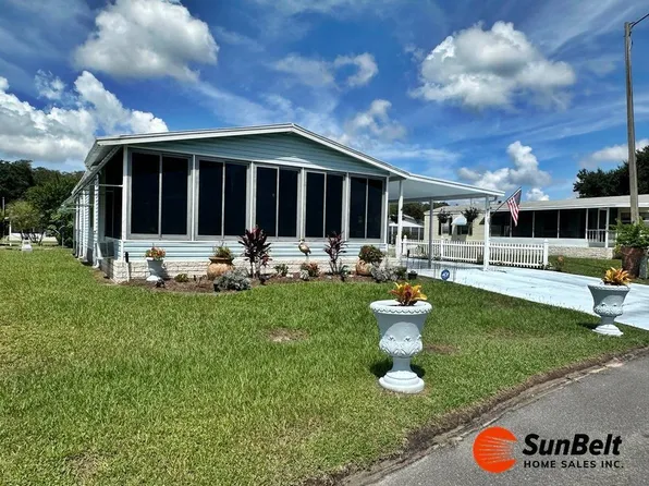 471 Petunia Dr, Fruitland Park, FL 34731