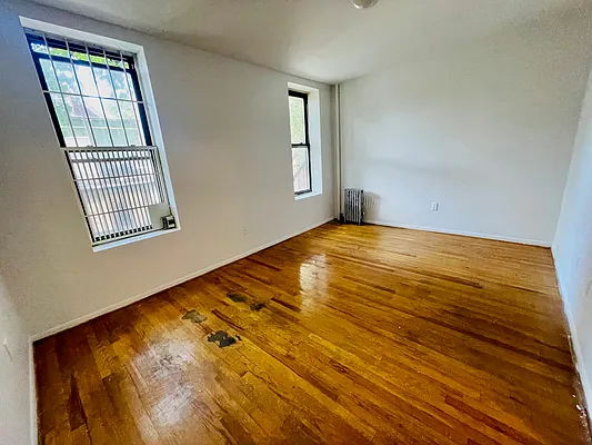 Rented by Zjama Realty Corp | media 7