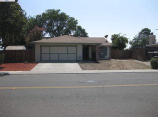 80 Yosemite Dr, Tracy, CA 95376