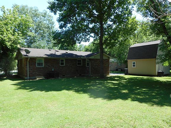 2nd image of 106 Brookside Ct