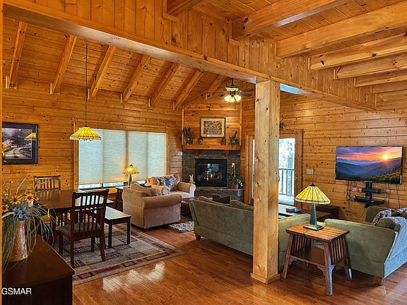 3rd image of 2410 Whitetail Ridge Way