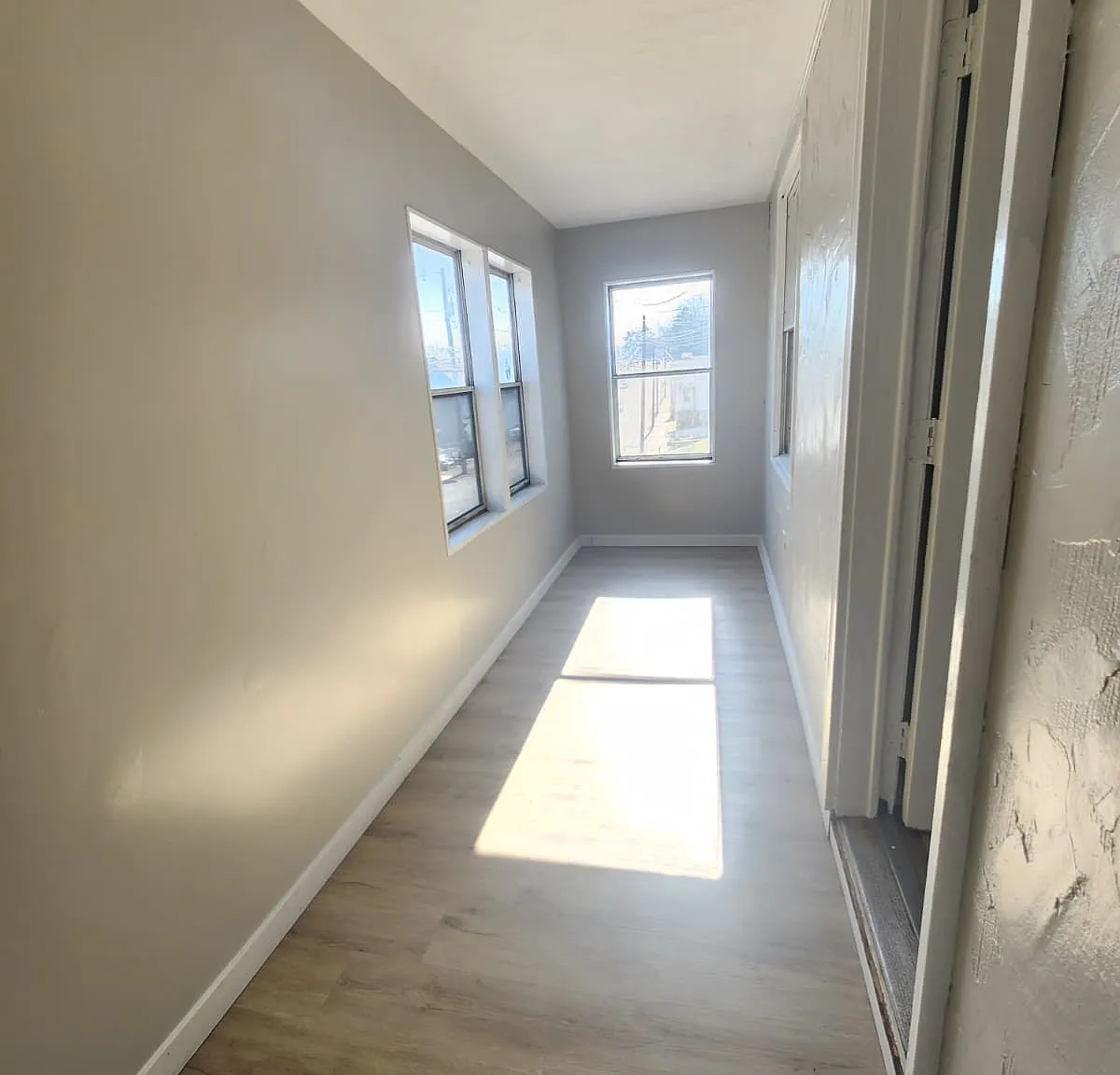 2 bed, $1,100 — Photo 4