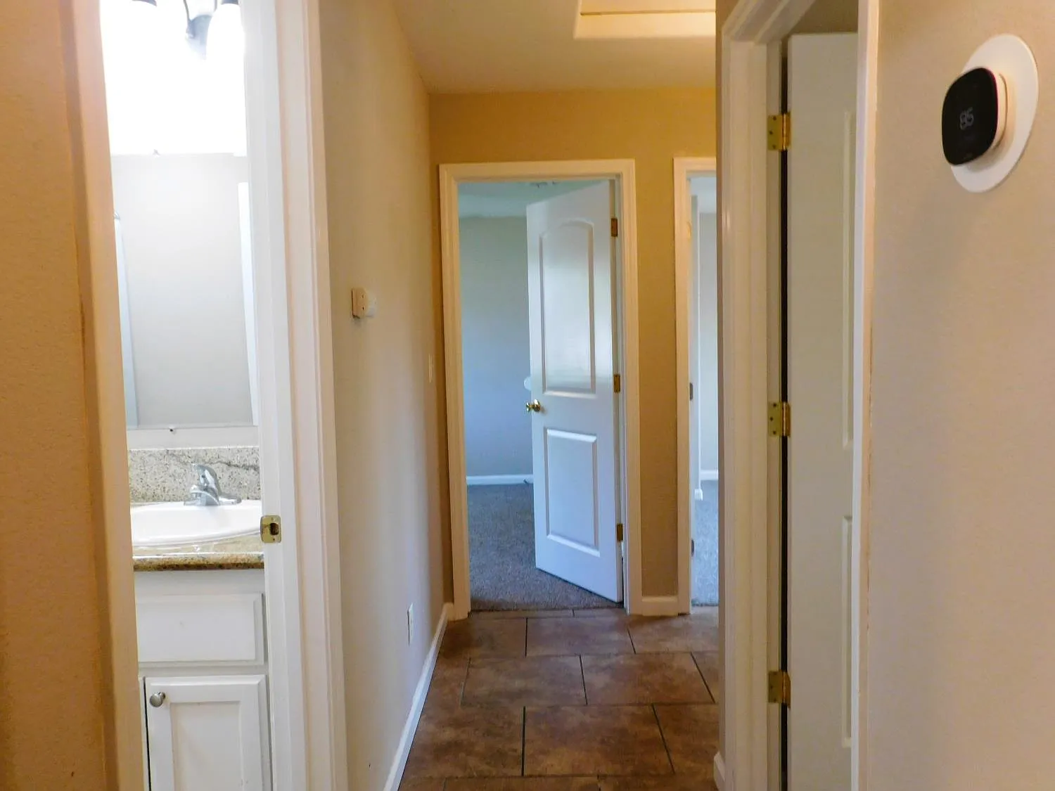 3 bed, 1282 sqft, $2,250 — Photo 3
