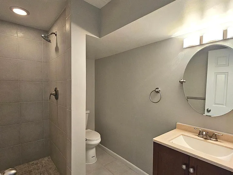 6430 Shannon Station Ct — Photo 32