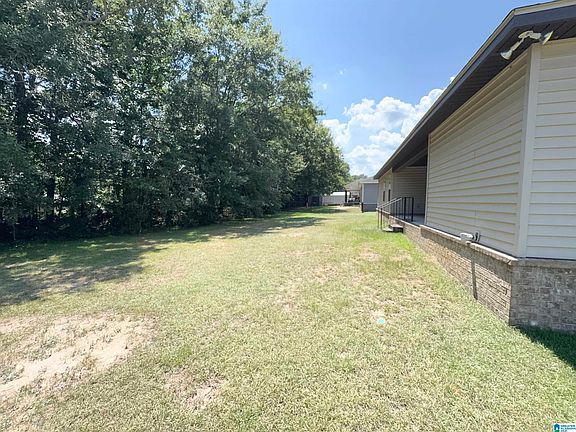 3rd image of 232 Lace Dr
