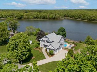 1040 Buttonwoods Ave, Warwick, RI 02886