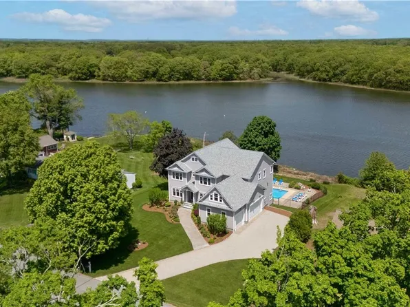 1040 Buttonwoods Ave, Warwick, RI 02886