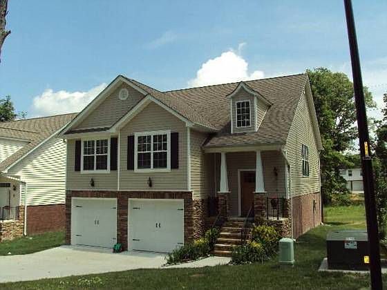 1st image of 1499 Woodland Cove Dr NE