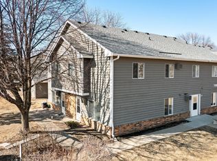 700 W Village Rd APT 102, Chanhassen, MN 55317