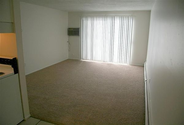 1 BR - Living room