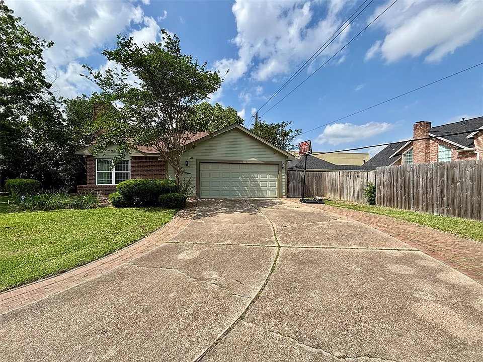 12702 Meadway Ct
