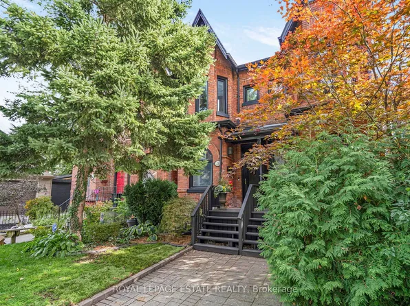 21 Brighton Ave, Toronto, ON M4M 1P3