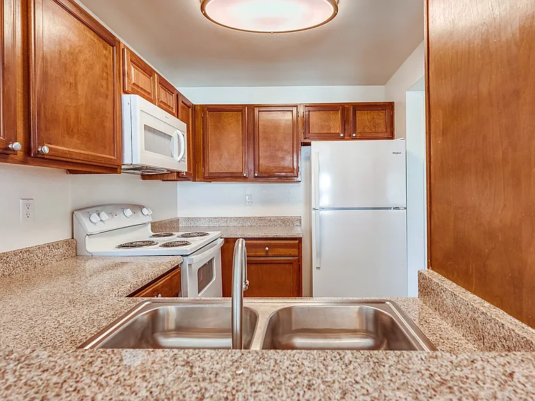 Casa Grande Senior Apartment Homes — Photo 20