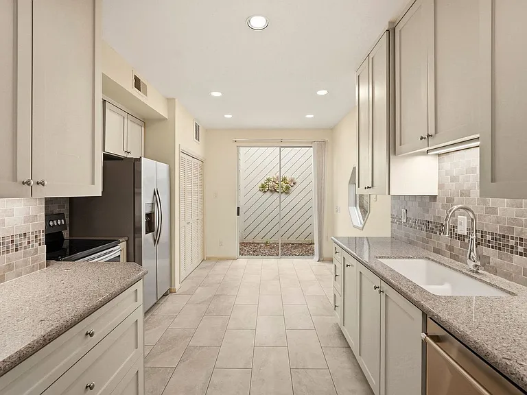10125 Valley Forge Dr — Photo 10