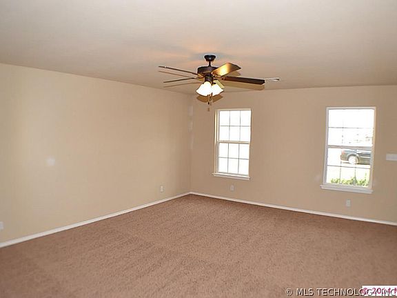 4th image of 9242 S 251st East Ave