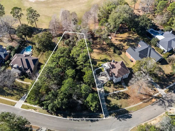 30370 Middle Creek Cir, Daphne, AL 36527