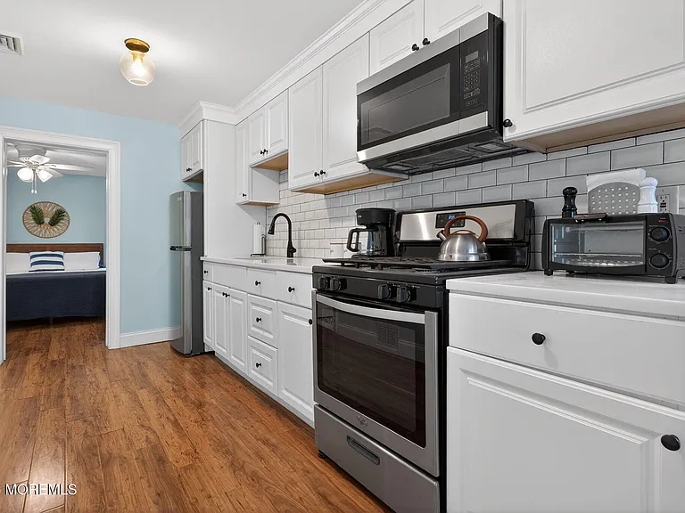 32 Franklin Ave — Photo 22
