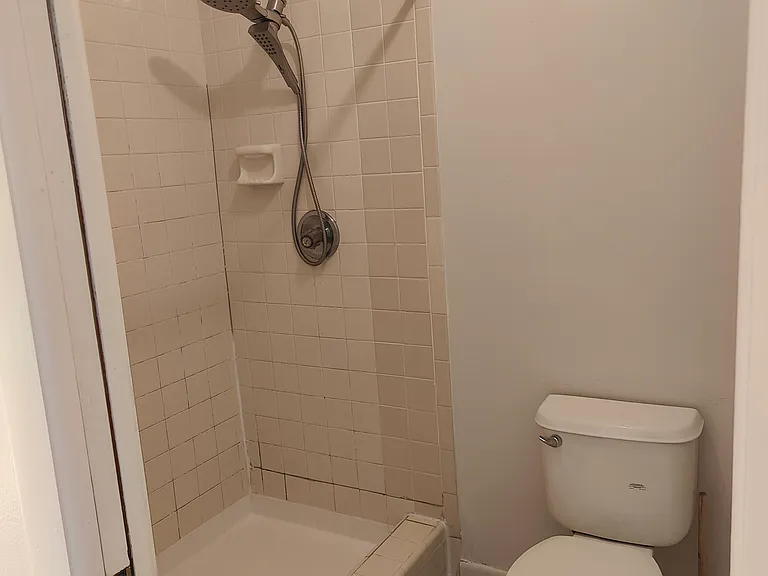 302 Avery Ave #3 — Photo 9