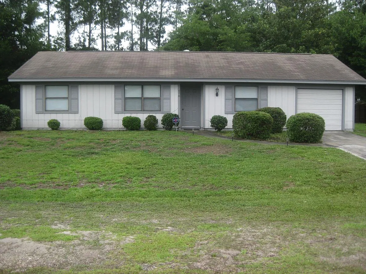 3 bed, 1600 sqft, $1,595 — Photo 3