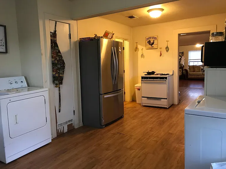 Washroom and Kitchen