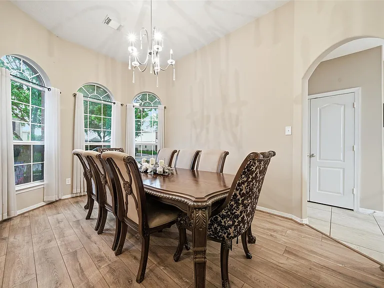 5106 Westwood Pines Dr — Photo 4