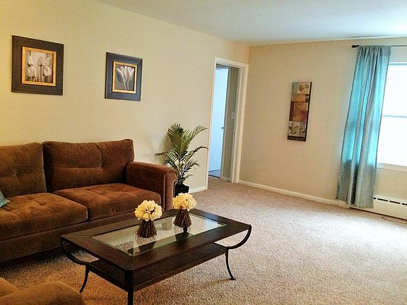 3rd image of 19906 Van Aken Blvd APT 302