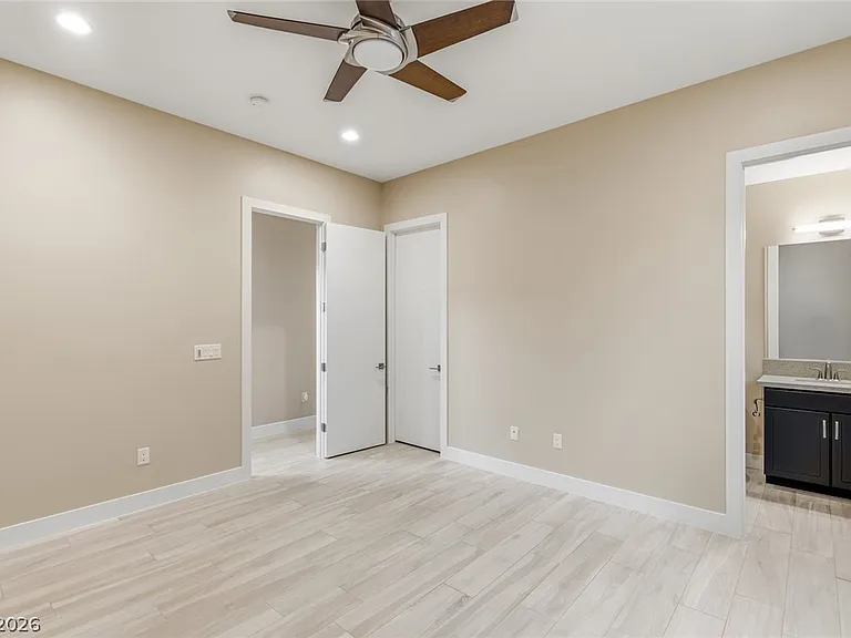 64 Grey Feather Dr — Photo 23