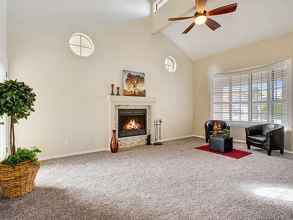 5th image of 3020 Lake Champlain St