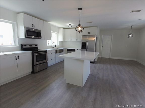 3rd image of 800 NW 29th Ct #0